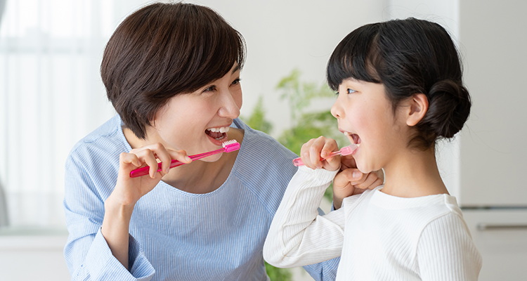 小学生になっても仕上げみがきを！